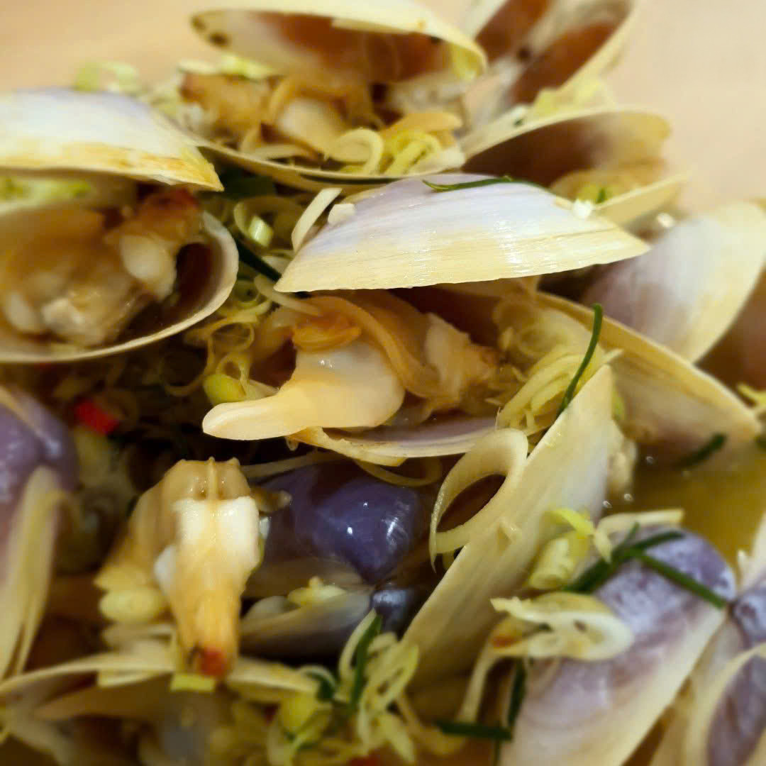 Nghêu ngọc hấp sả